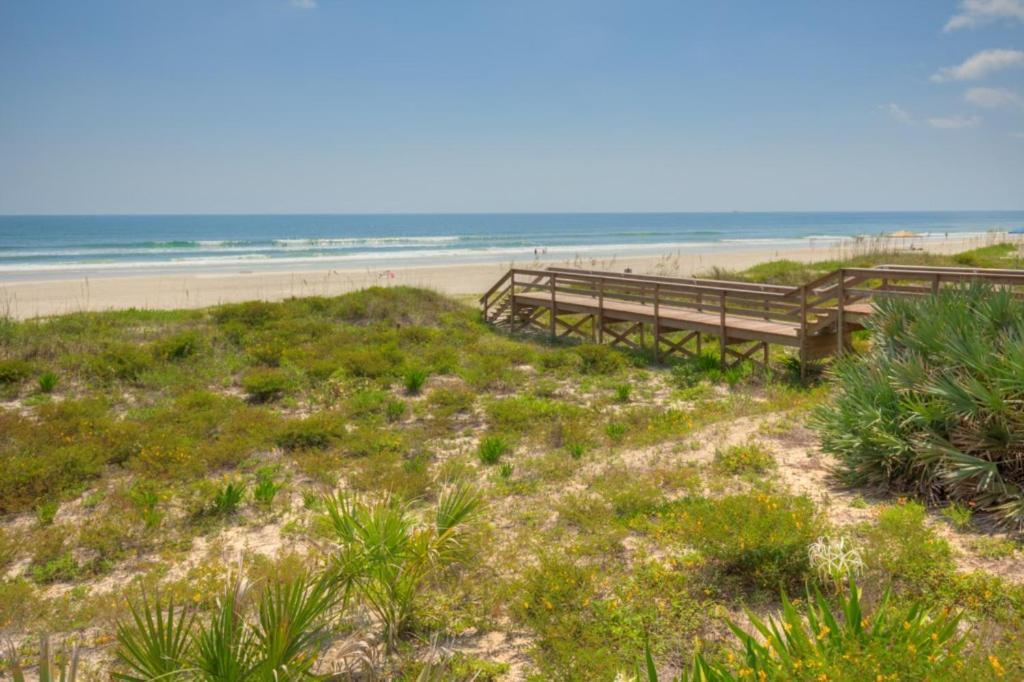 Sea La Vie Beach Oceanfront Patio Pet Friendly Джексонвілл-Біч Екстер'єр фото