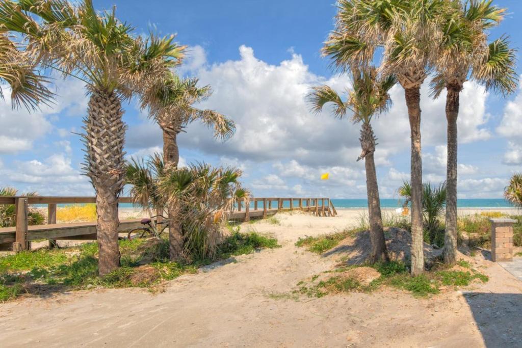 Sea La Vie Beach Oceanfront Patio Pet Friendly Джексонвілл-Біч Екстер'єр фото